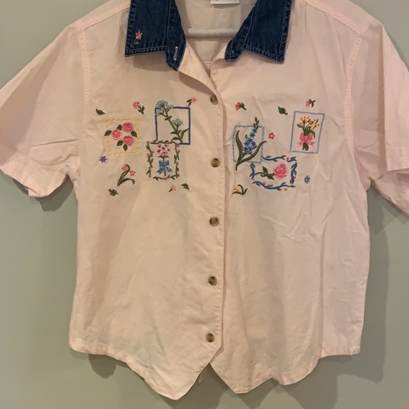 Bobbie Brooks Vintage Embroidered Floral Pink collared short sleeve Button Up - Picture 4 of 7